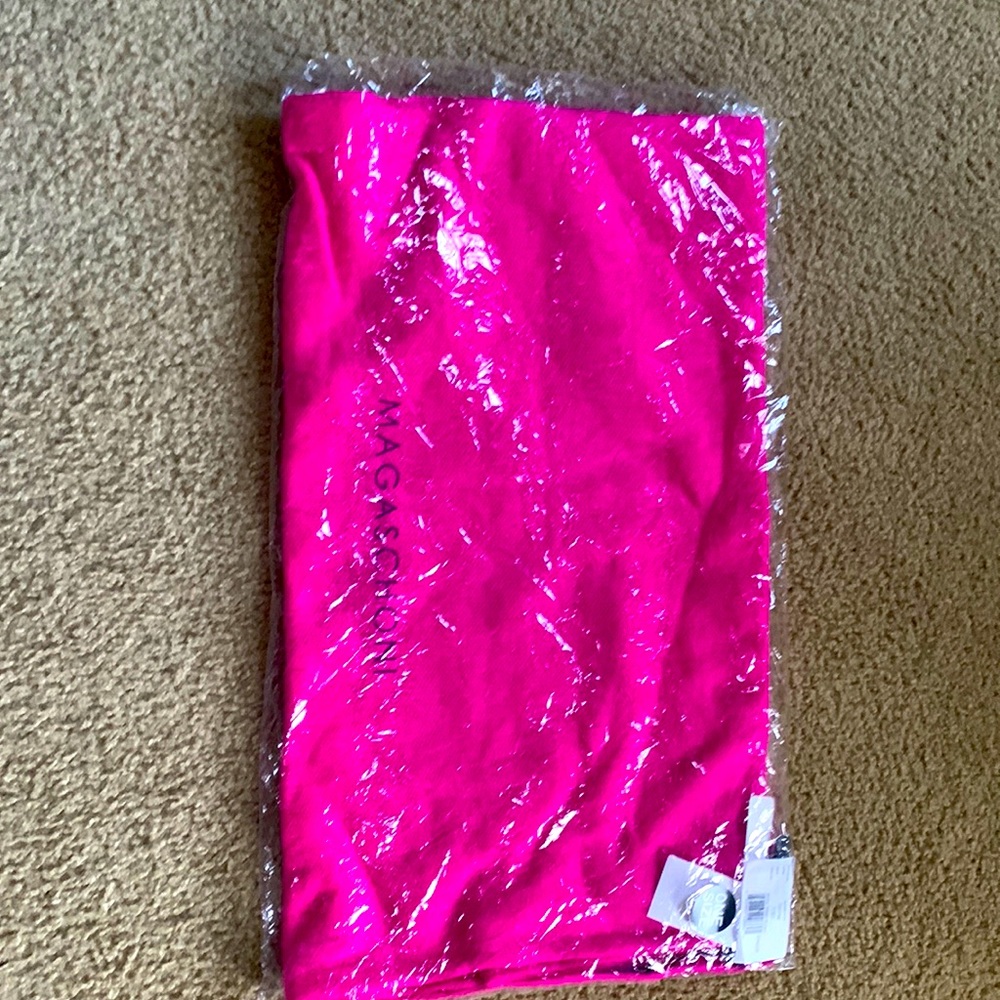Magaschoni cashmere pink ruby scarf.  NWT